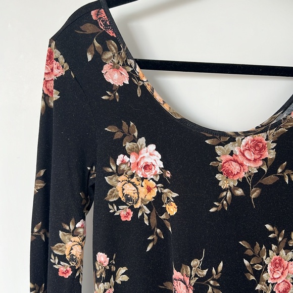 Floral Longsleeve Dress - Picture 2 of 2